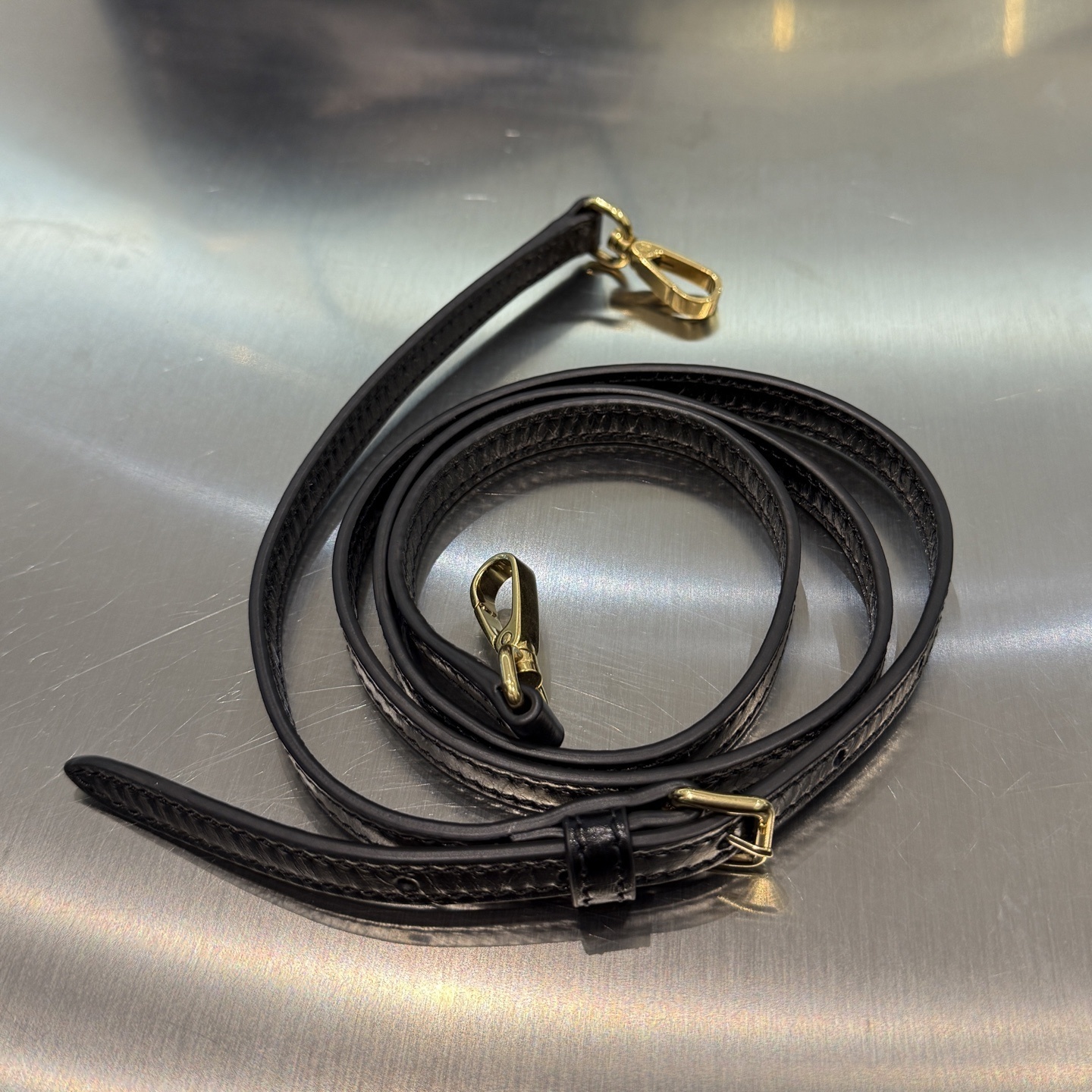 Miumiu 𝑺𝒐𝒍𝒊𝒕𝒂𝒊𝒓𝒆