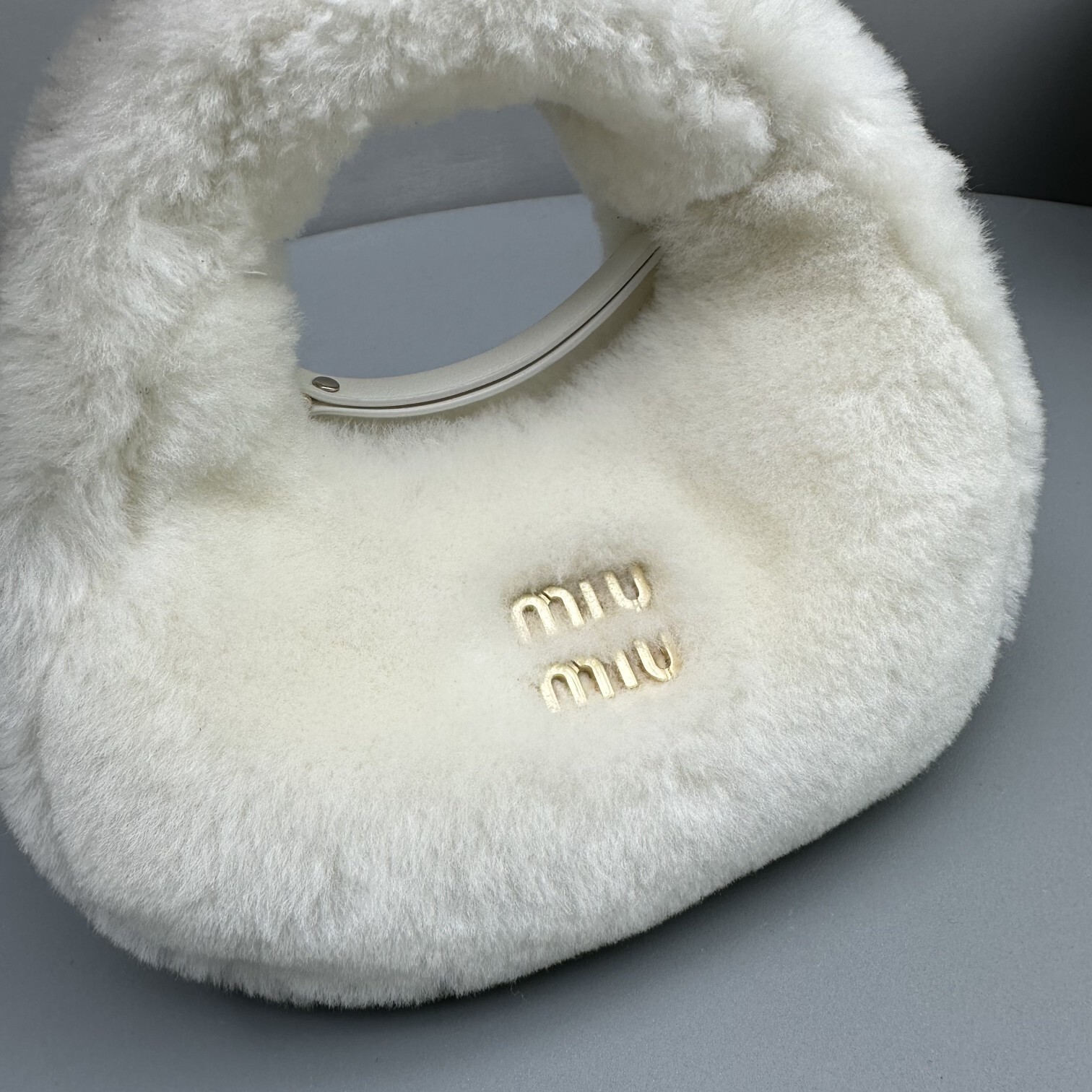 𝐌𝐢𝐮𝐌𝐢𝐔 𝐰𝐚𝐧𝐝𝐞𝐫 𝐡𝐨𝐛𝐨 bag