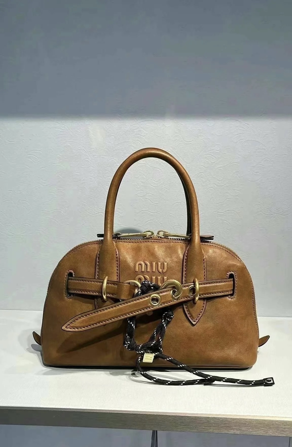 Miu miu Aventure Nappa