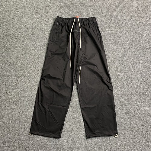 ￥175 FEAR OF GOD ESSENTIALS FOG Pants