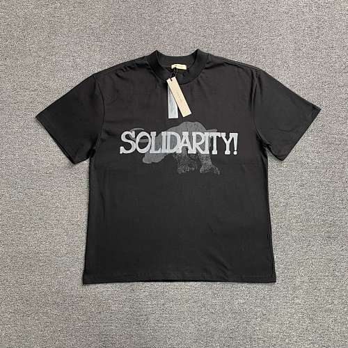 ￥110 FEAR OF GOD ESSENTIALS T-shirt