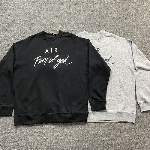 ￥140 FOG Fear of God FOG ESSENTIALS Crewneck