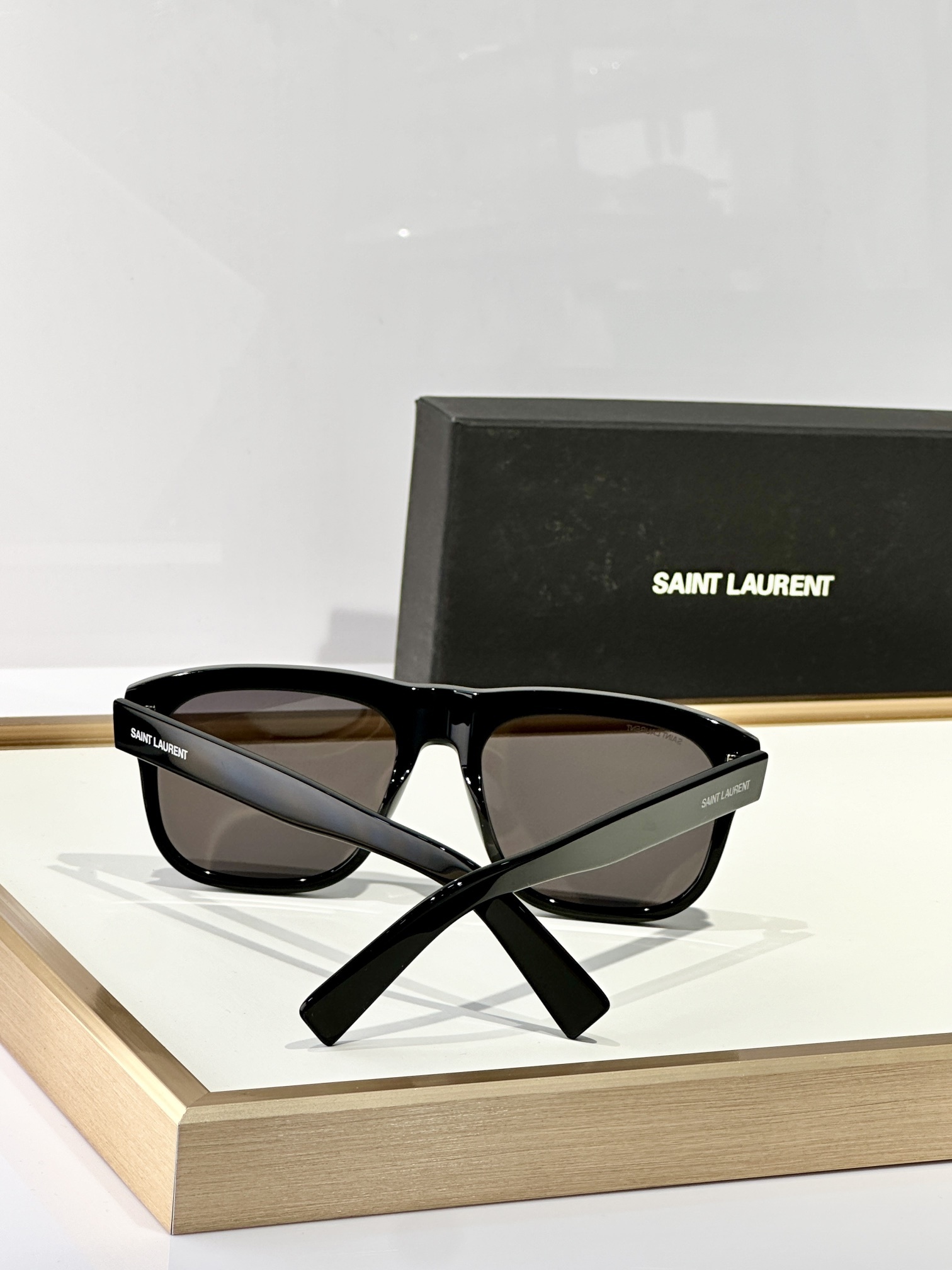 SAINTLAURENT 0028
