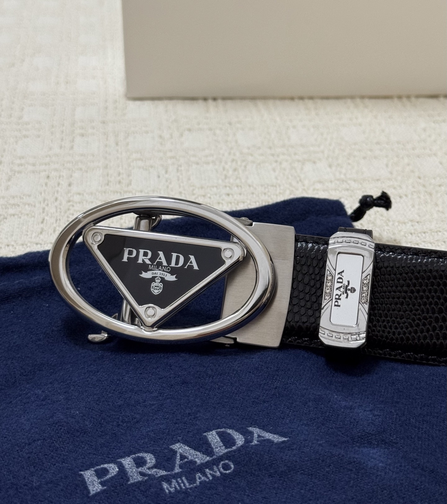 PRADA 0001