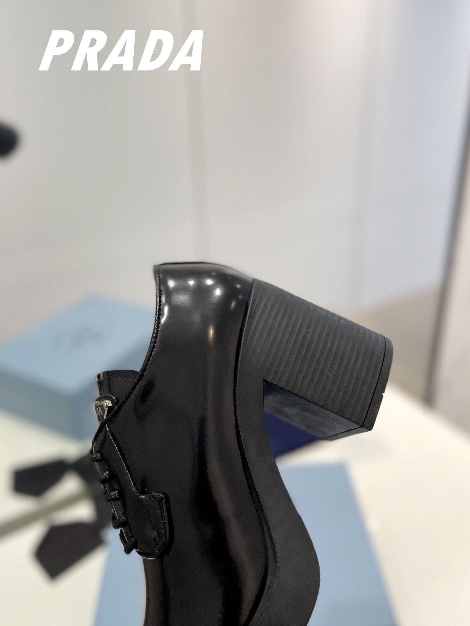 PRADA 0076