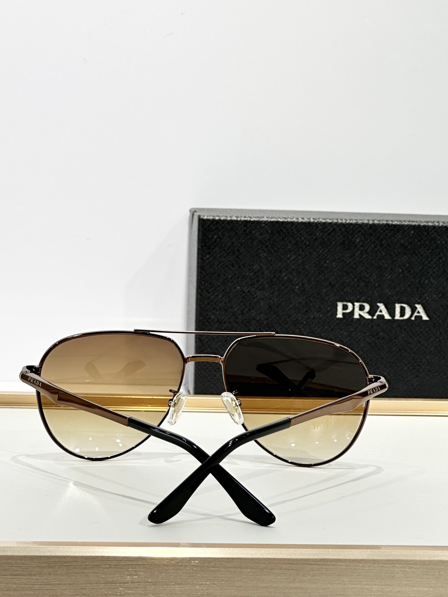 PRADA 0011