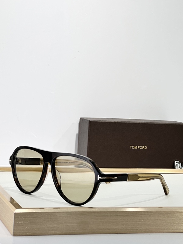 TOM FORD 0011