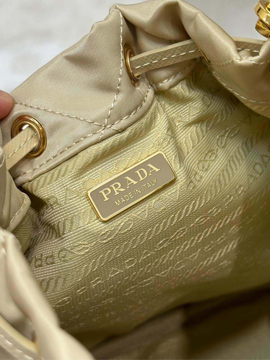 PRADA 0104