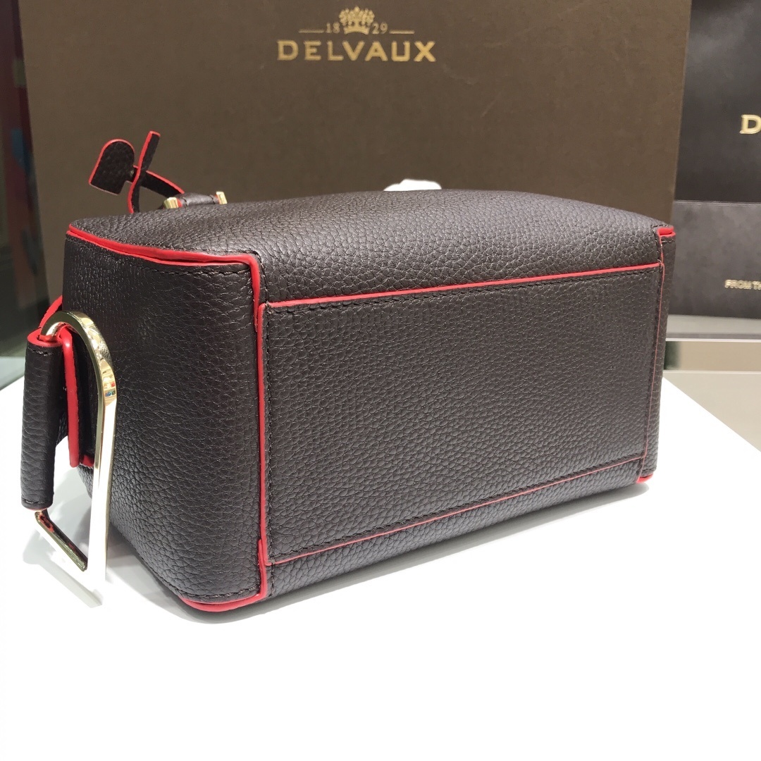 Delvaux 0040
