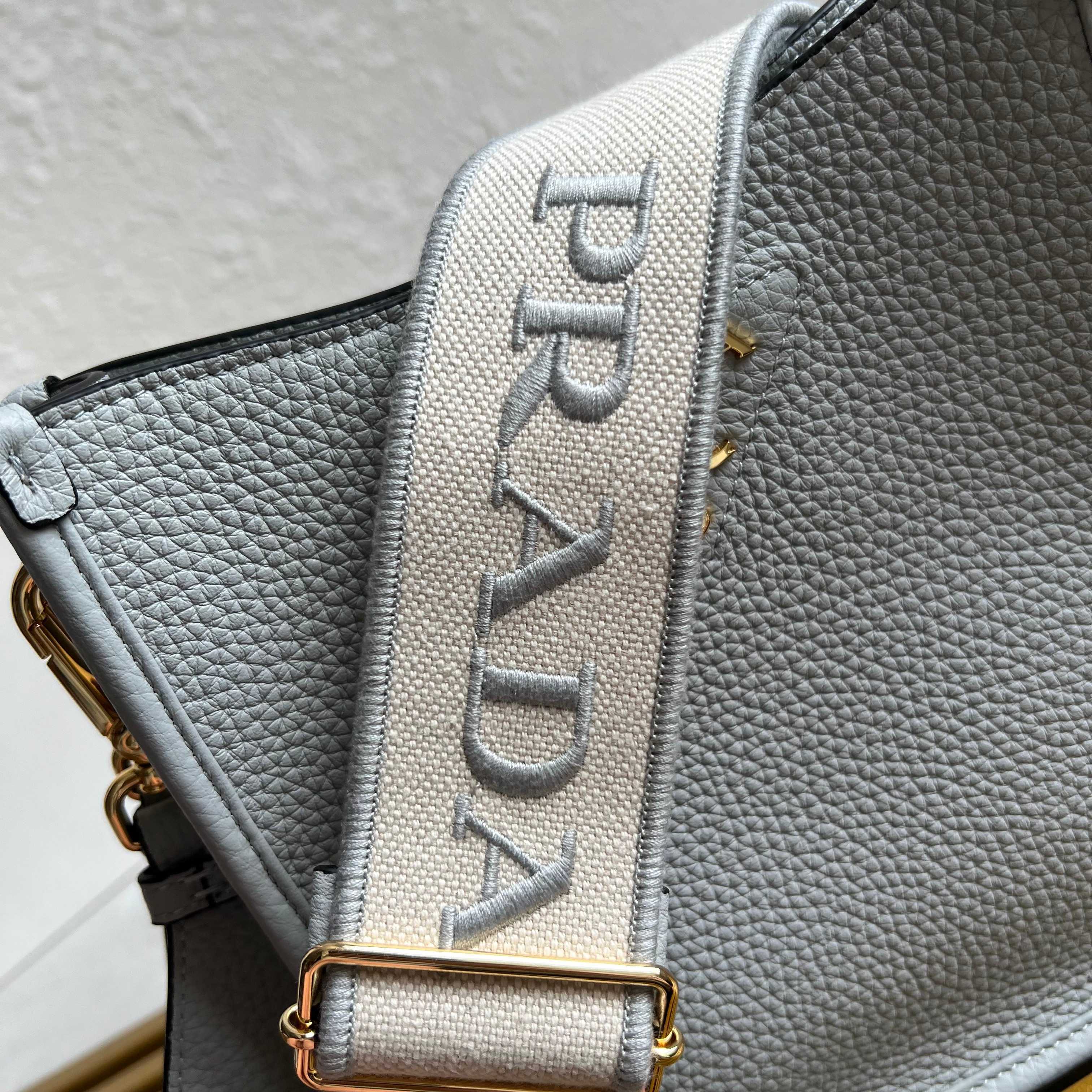 PRADA 0027