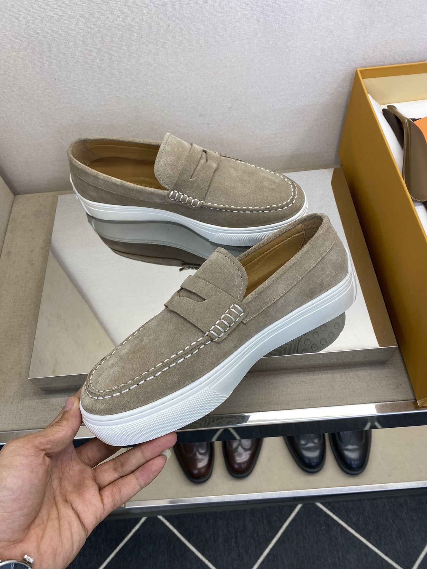 TOD'S 014