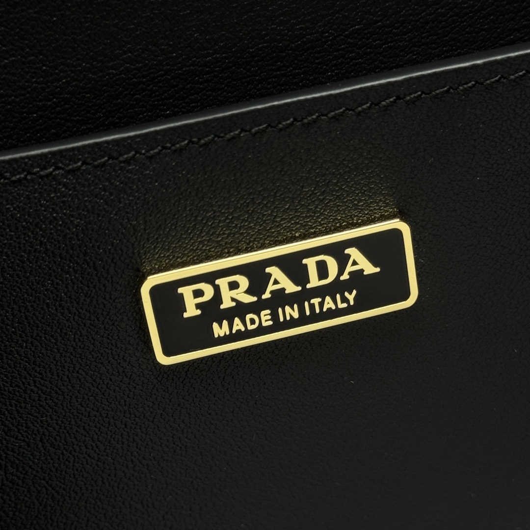 PRADA 0275