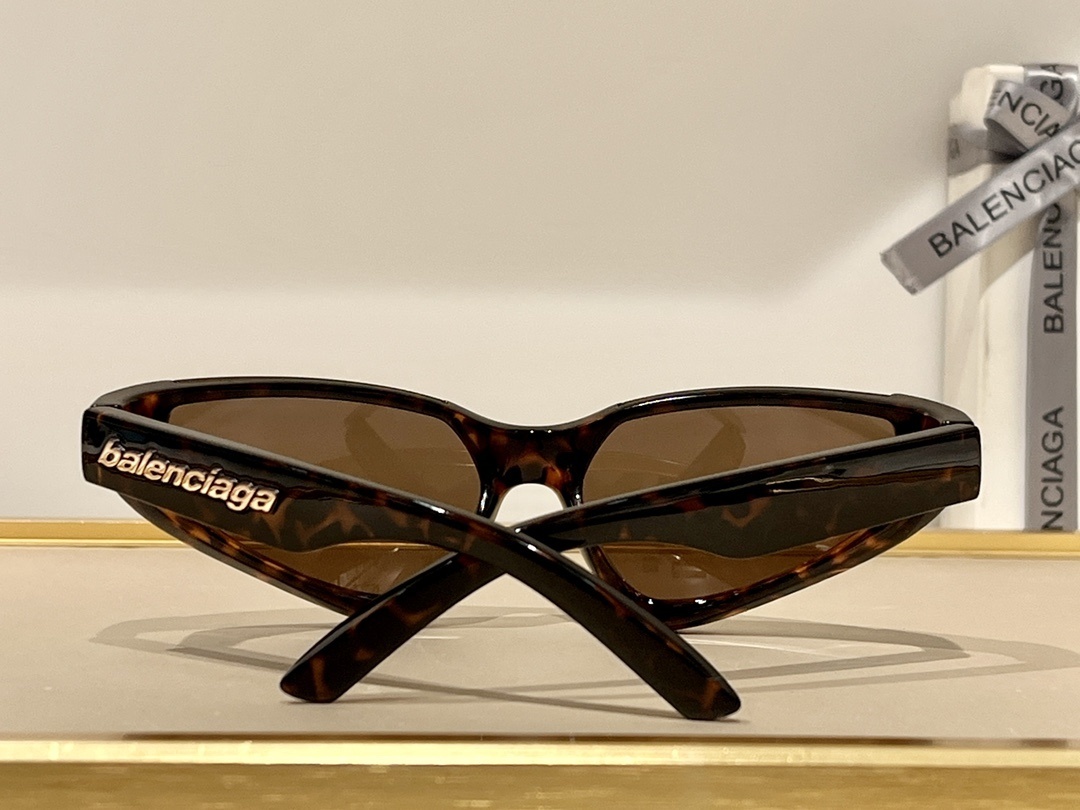 Balenciaga 015