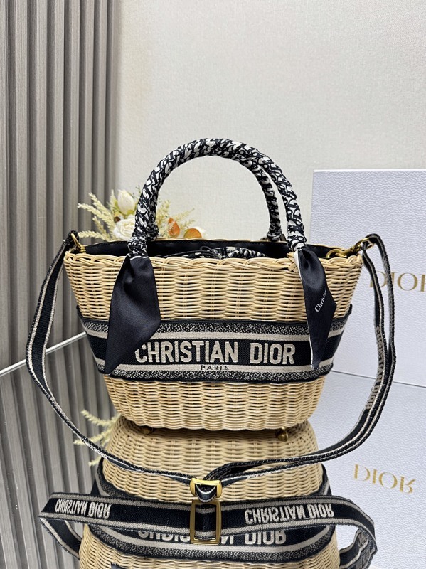 DIOR0776