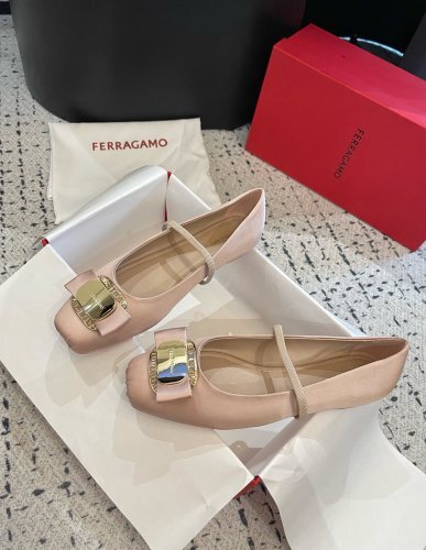 Ferragamo 010
