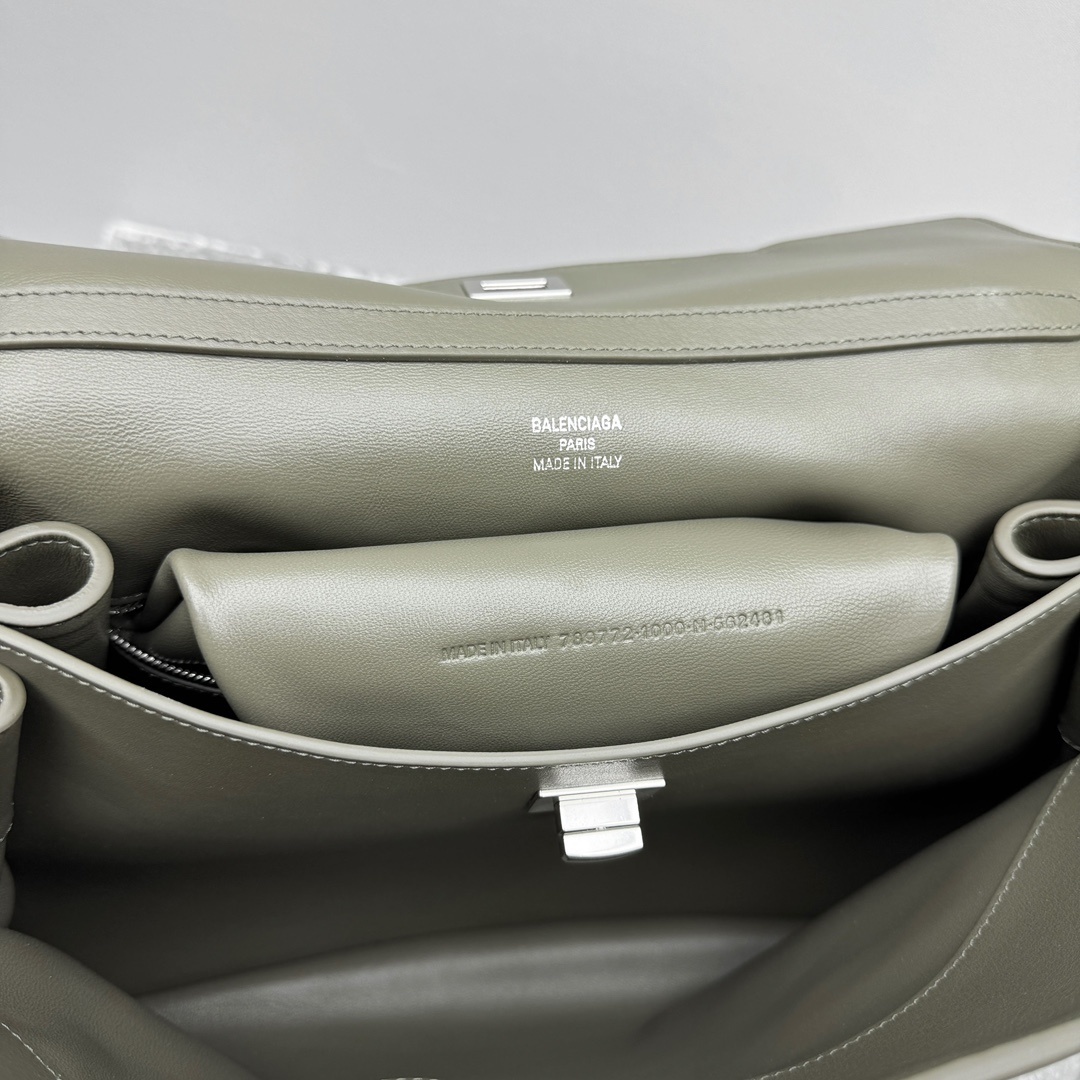 Balenciaga 0064