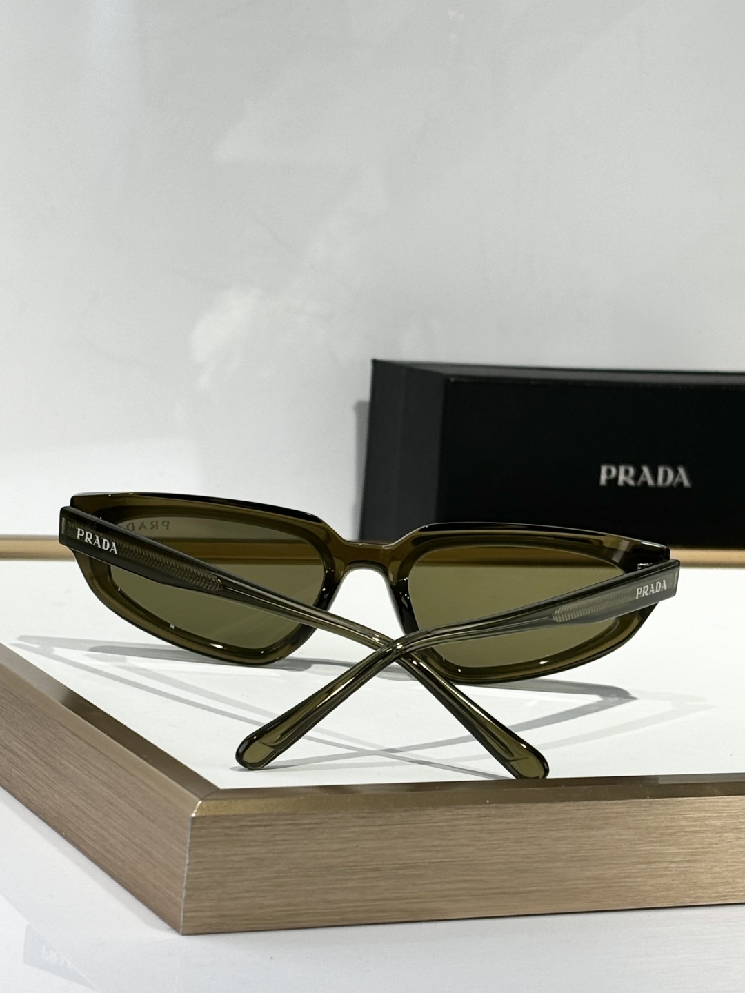 PRADA 0074