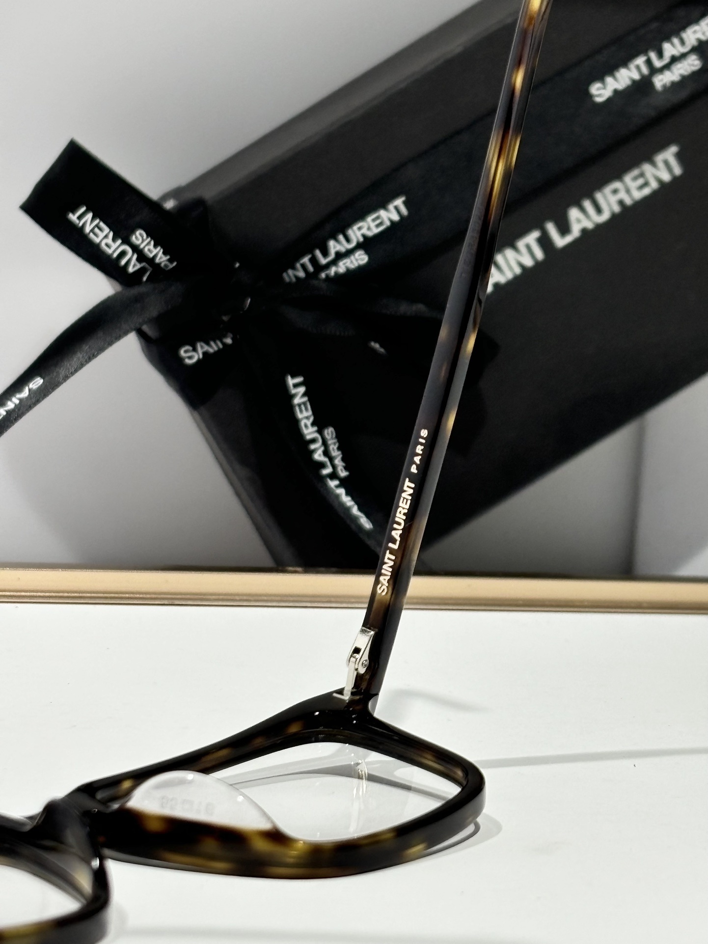 SAINTLAURENT 0071
