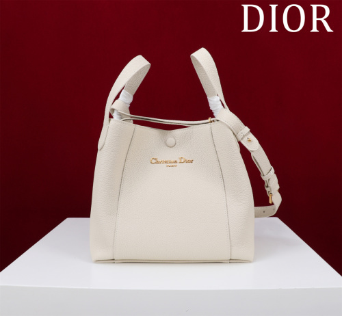 DIOR1554
