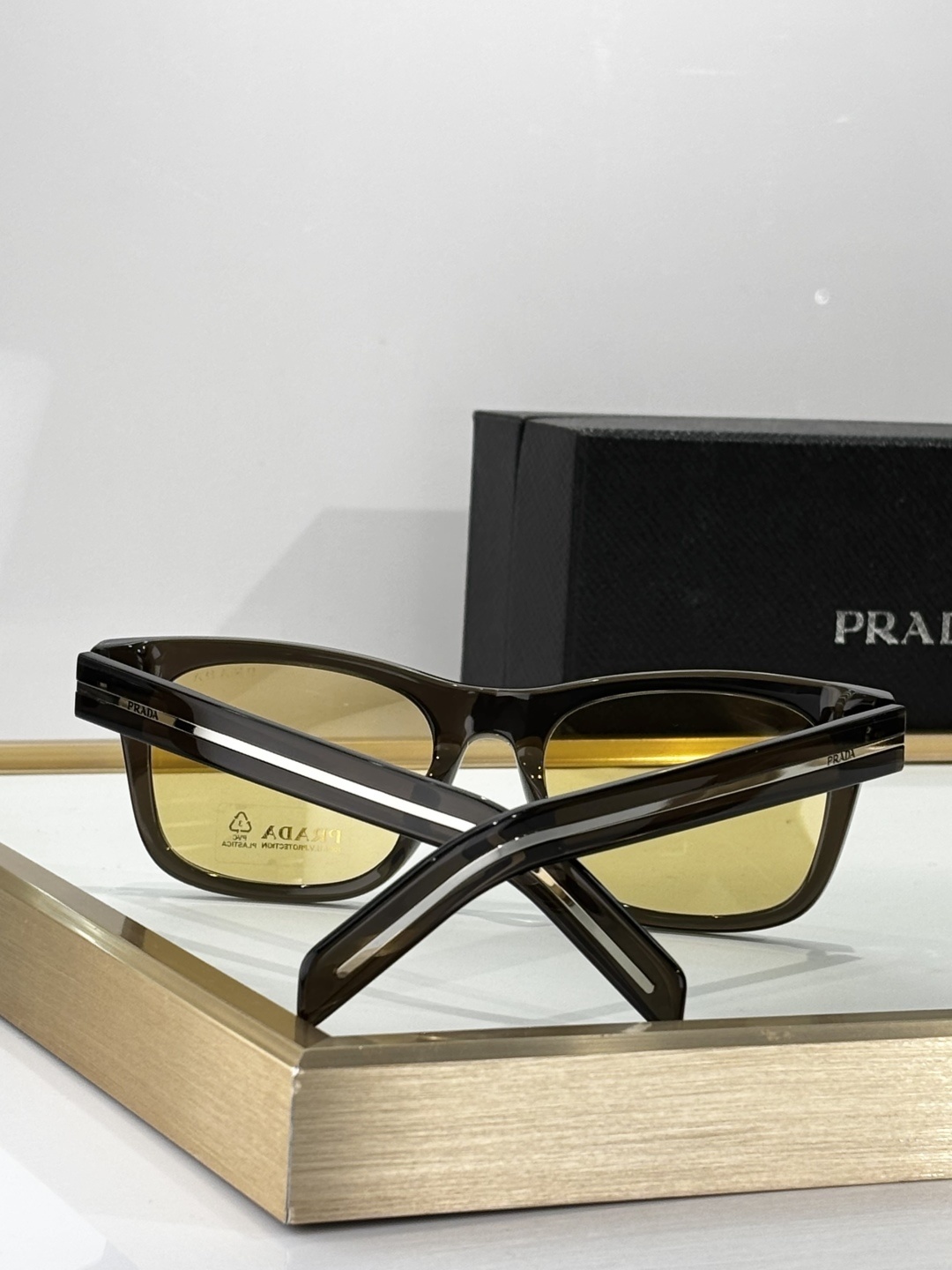 PRADA 0024