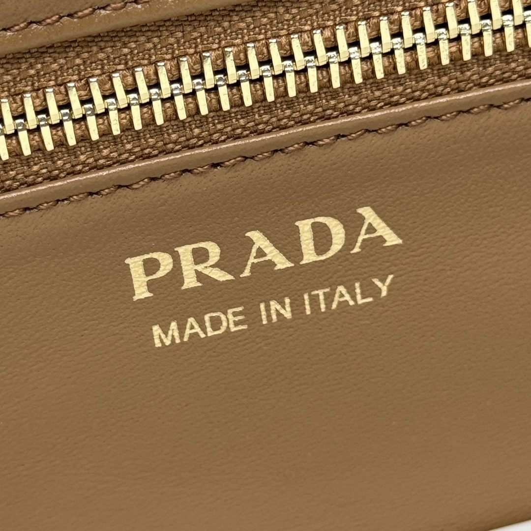 Prada 0117