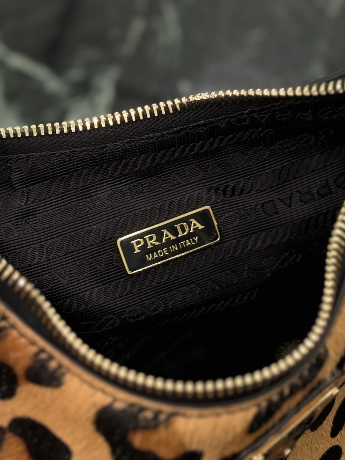 PRADA 0009