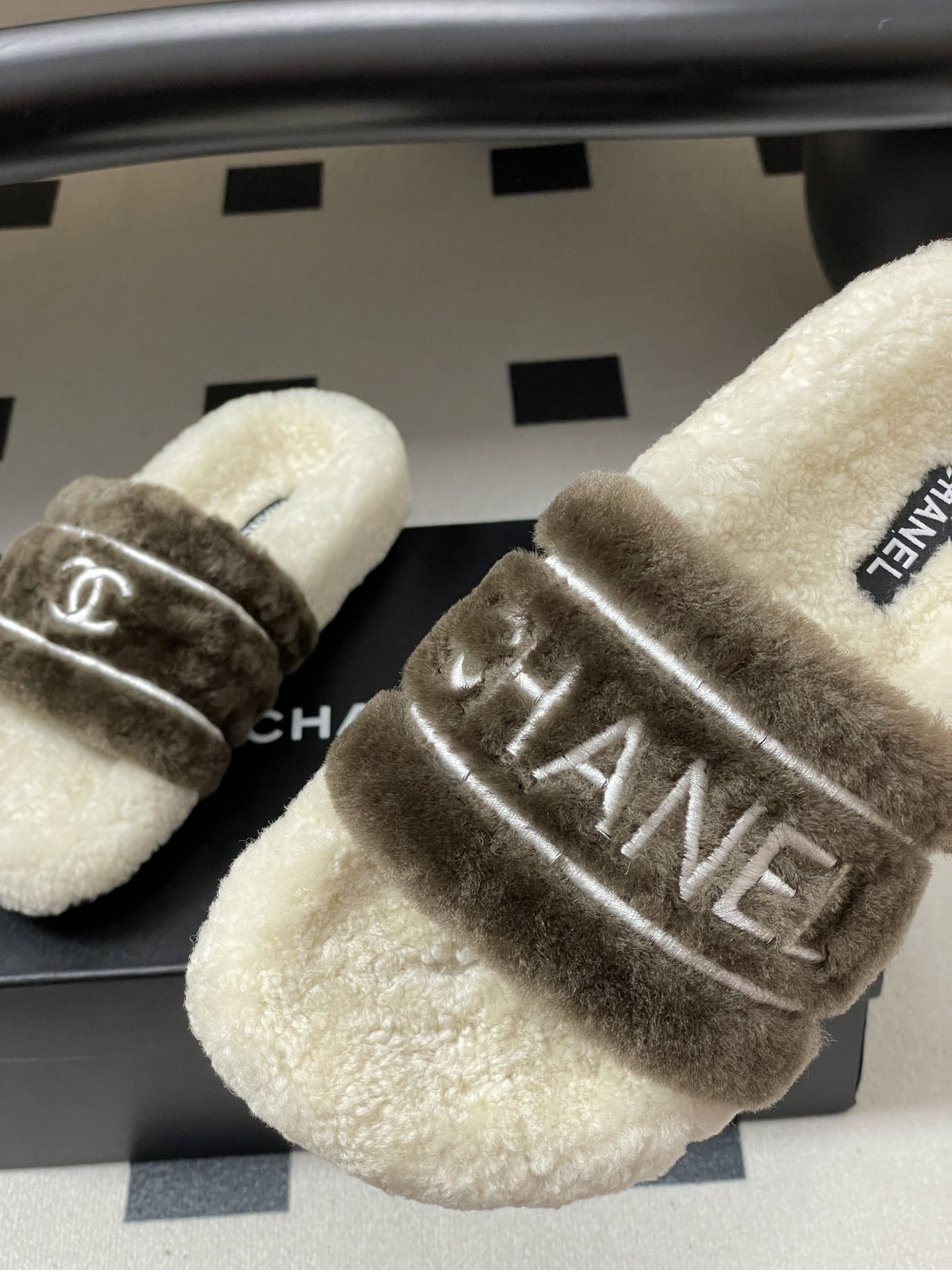 Chanel 0227