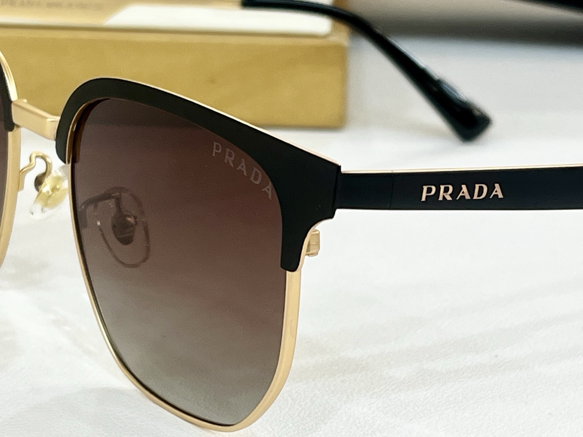 PRADA 0080