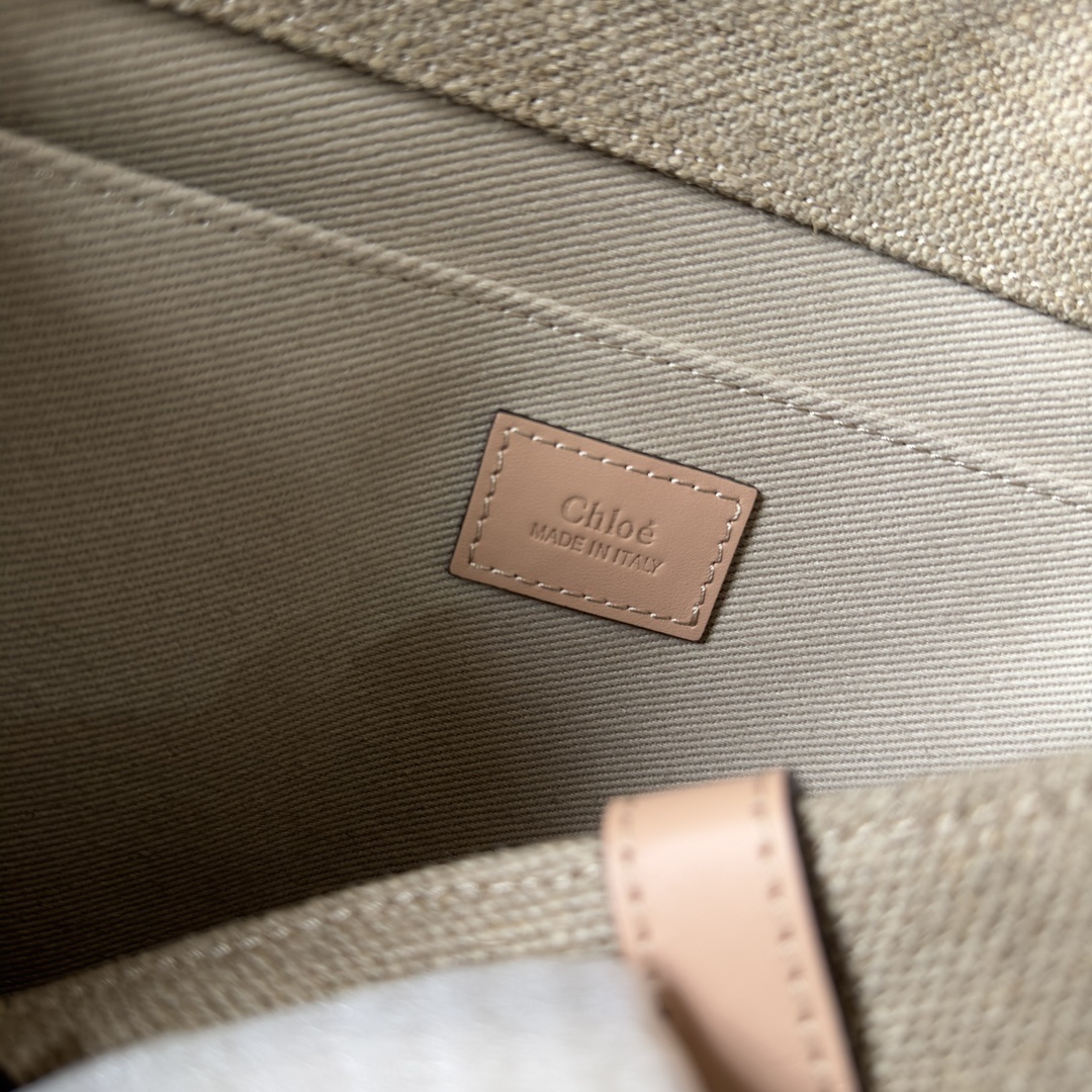 Chloe 0122