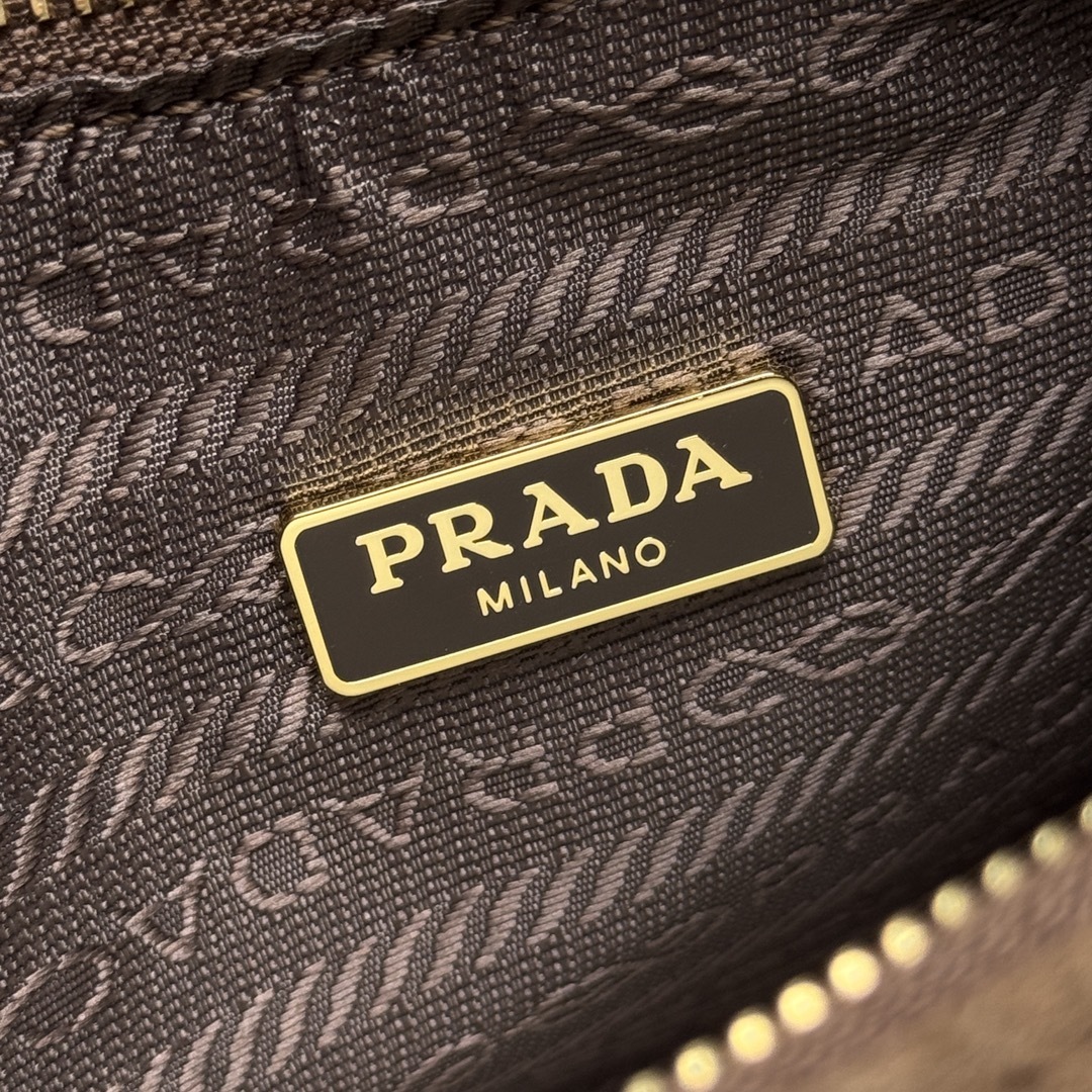 Prada 0077
