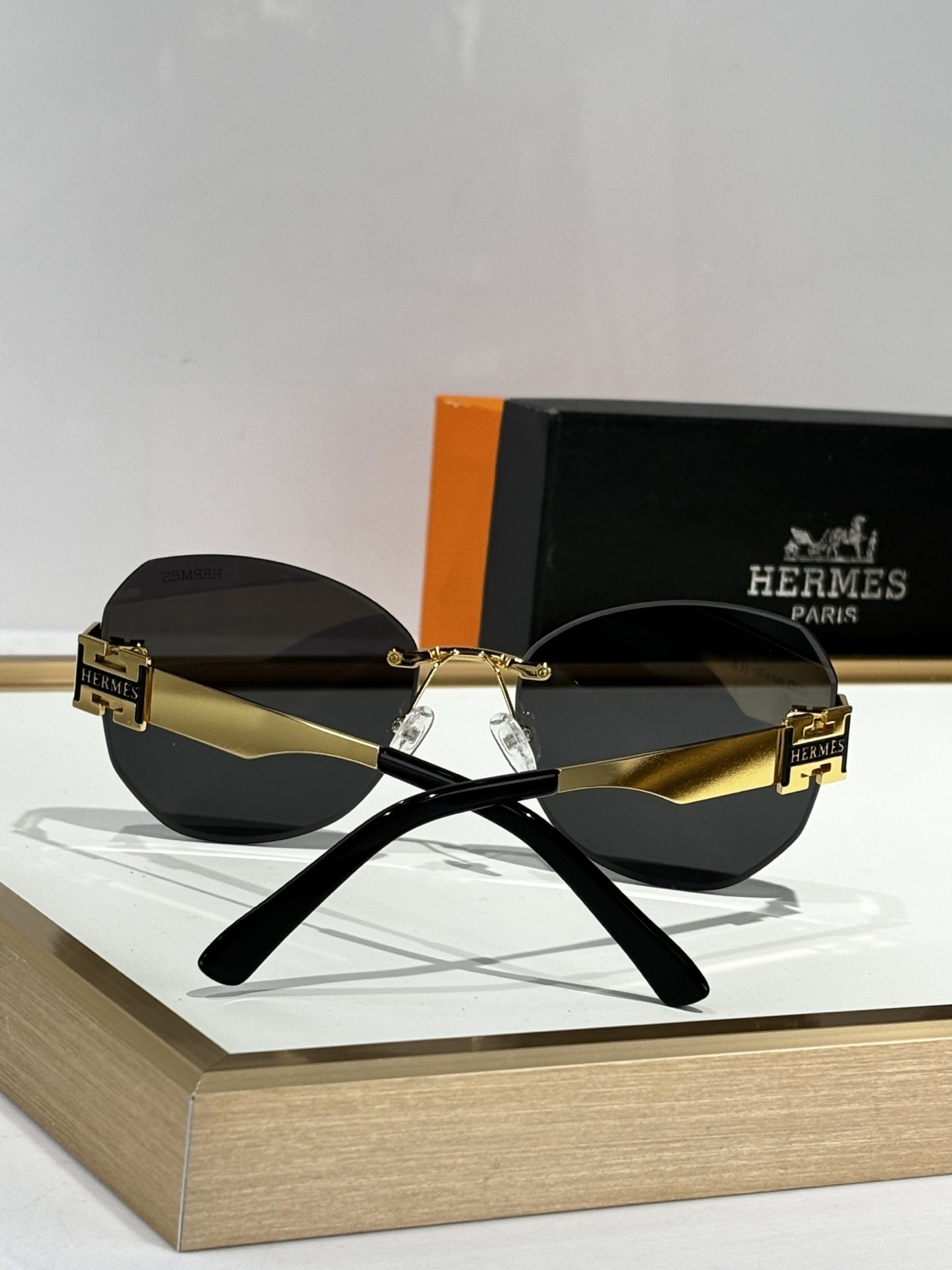 HERMES 0010
