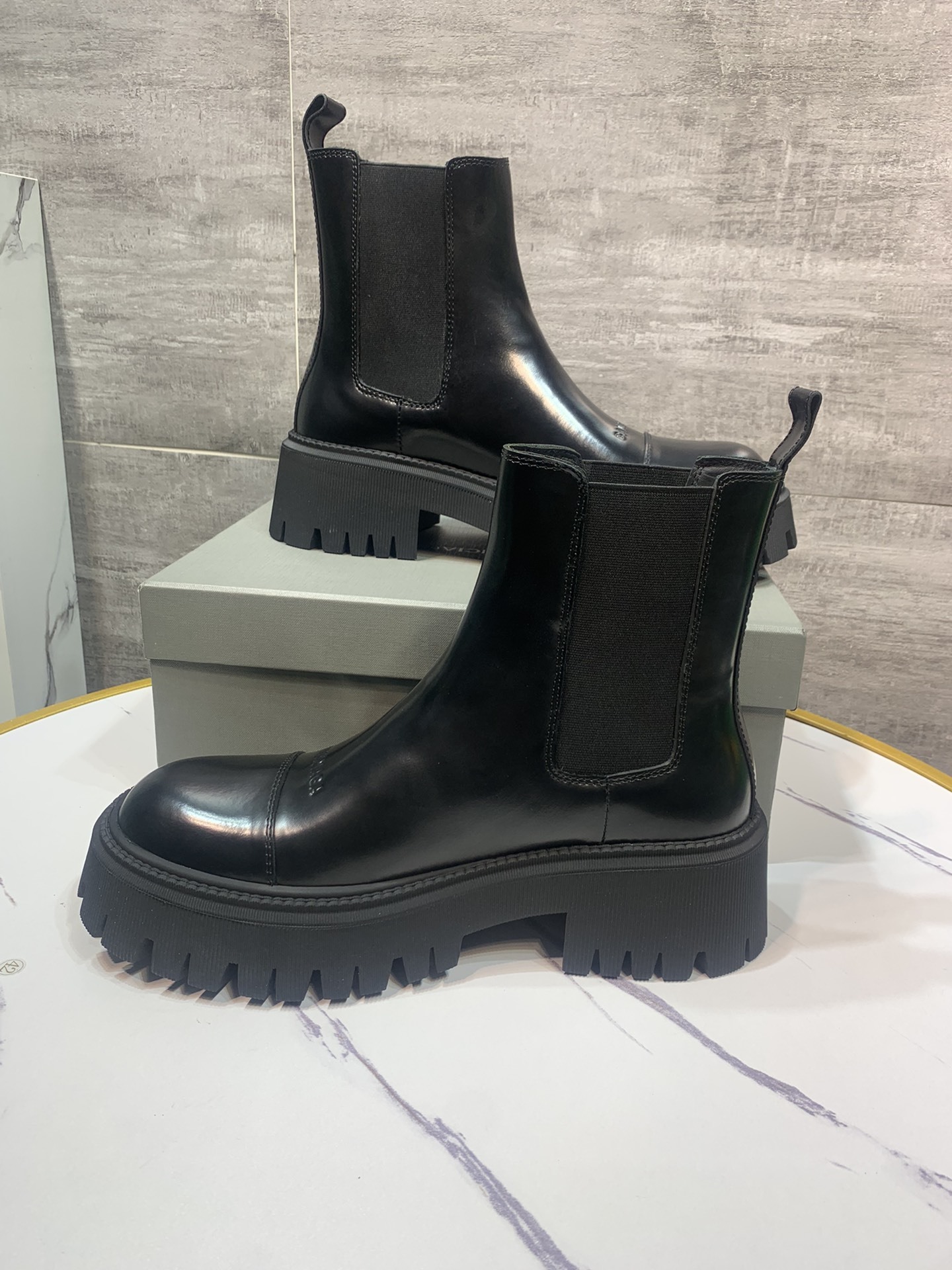 Balenciaga 0076