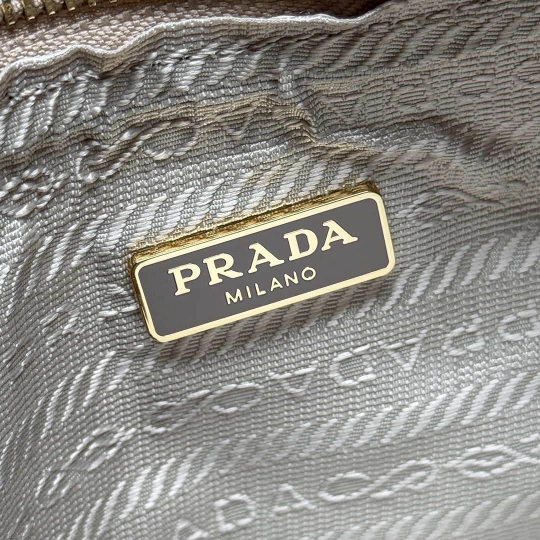 PRADA 0232
