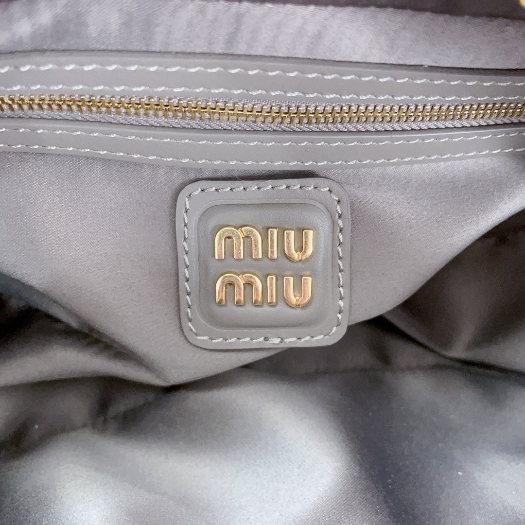 Miu Miu 0122