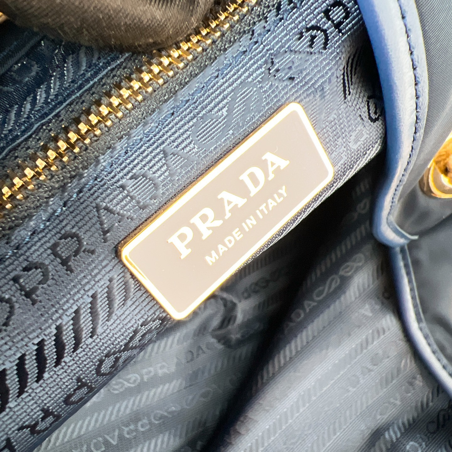 Prada 0106