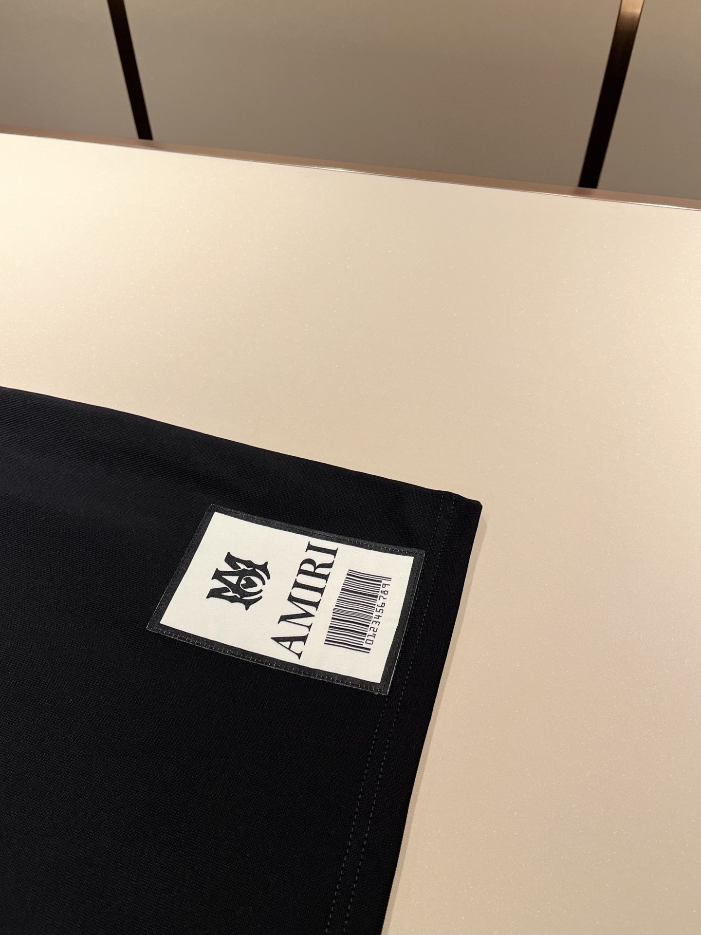 Amiri 030