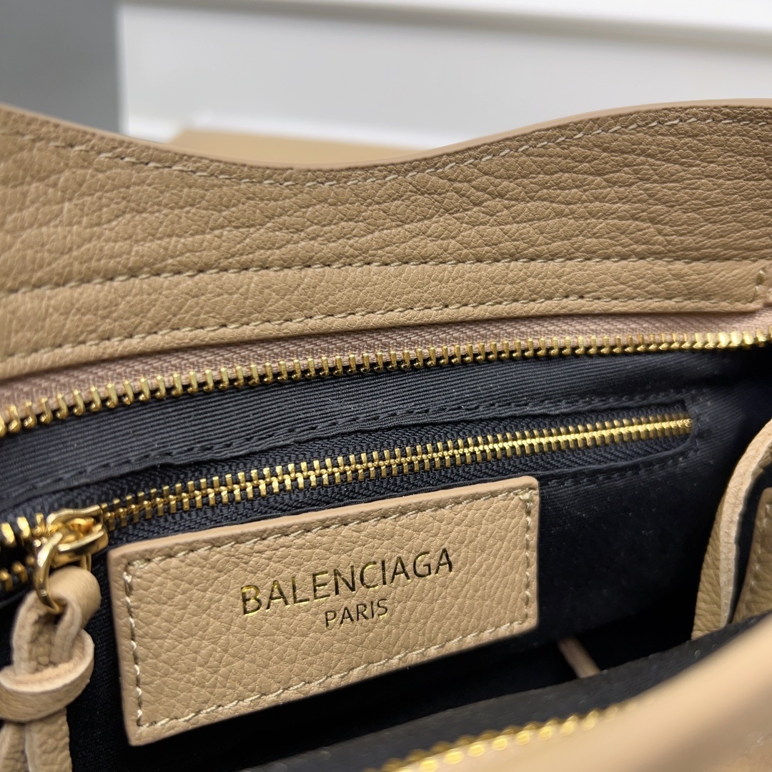Balenciaga 0056