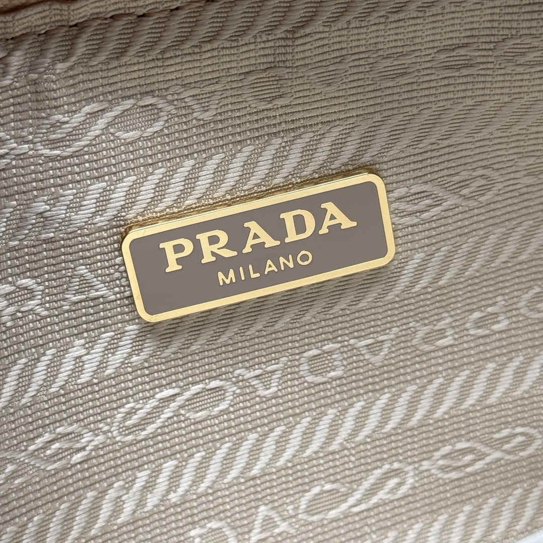 Prada 0397