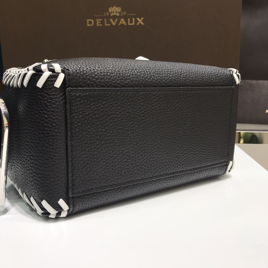 Delvaux 0046