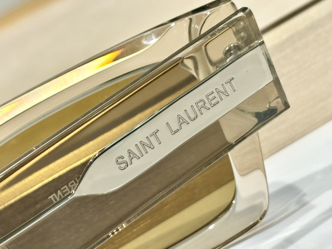 SAINTLAURENT 0026