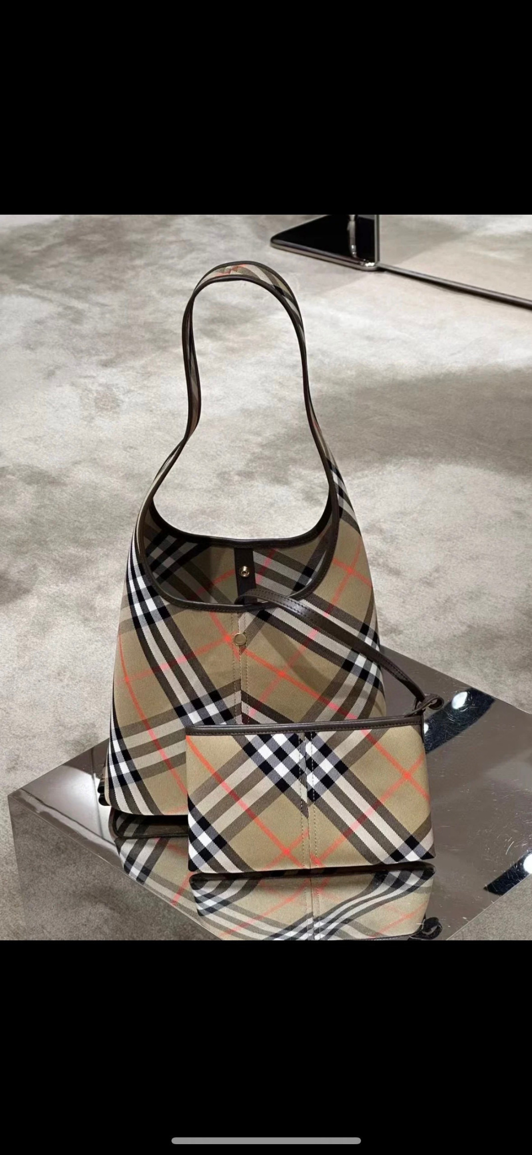 Burberry 0147