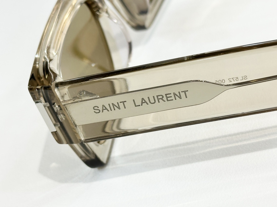 SAINTLAURENT 0003