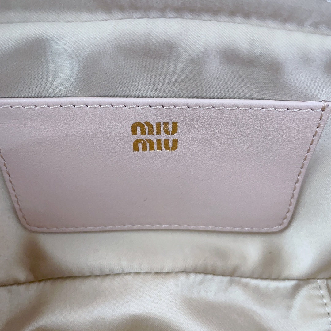 Miu Miu 0275