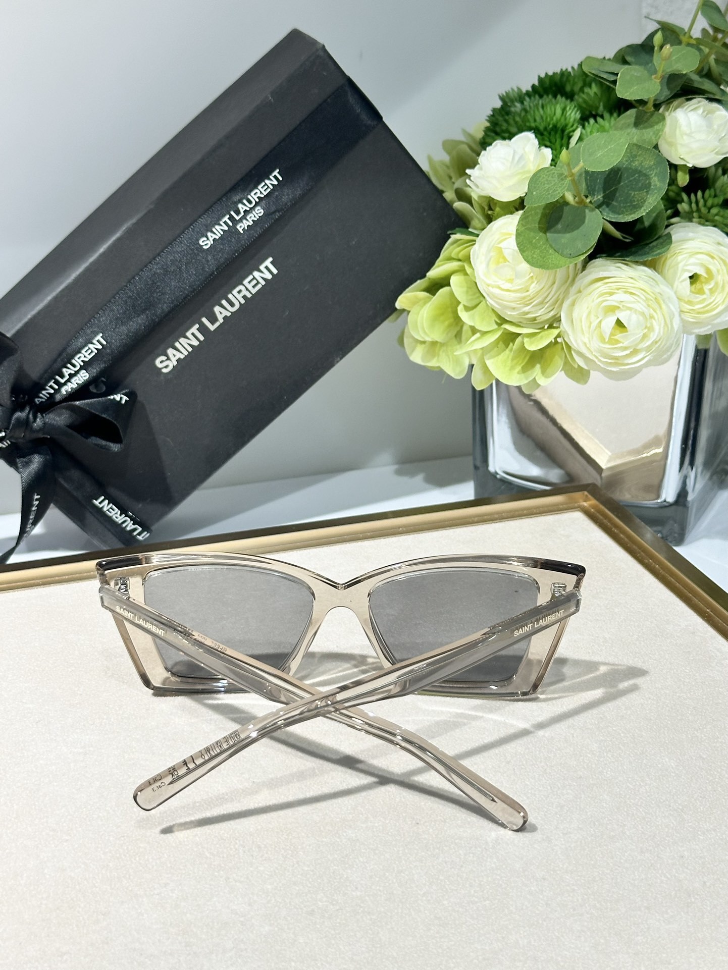 SAINTLAURENT 0042
