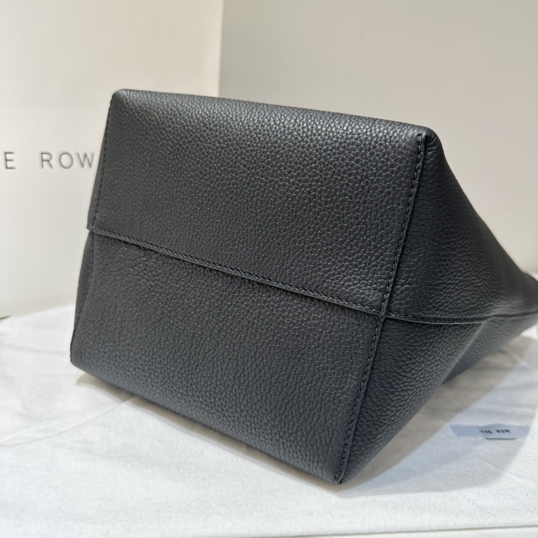 THEROW 0066