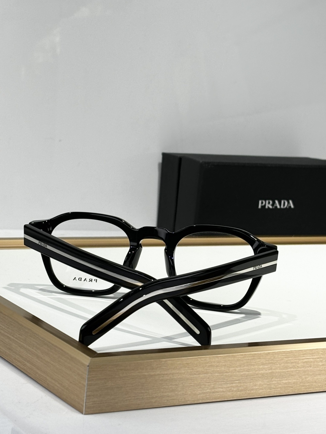 PRADA 0060