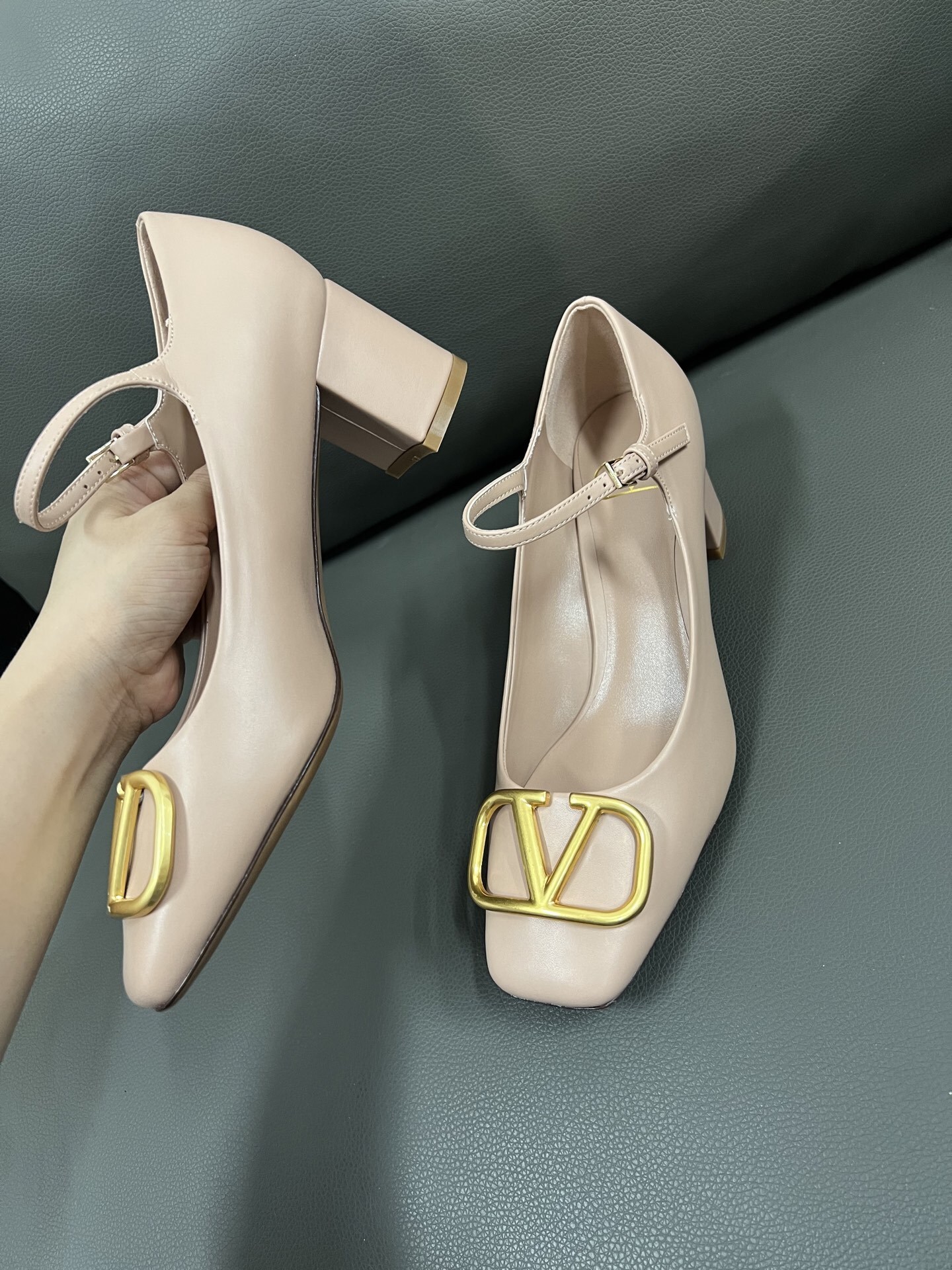 Valentino 0046