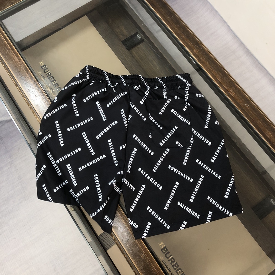 Shorts and beach pants 0210