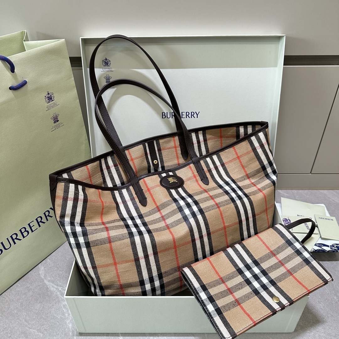 BURBERRY 0222