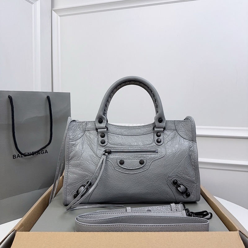 Balenciaga 0235